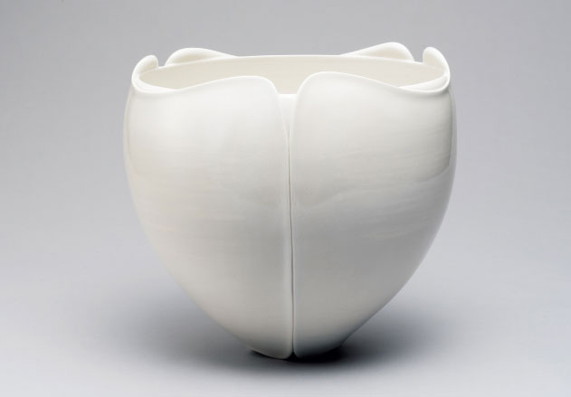 作品「White porcelain pot」